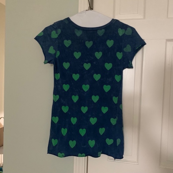 Urban Outfitters / Heart Breaker Tee Shirt - Picture 2 of 8